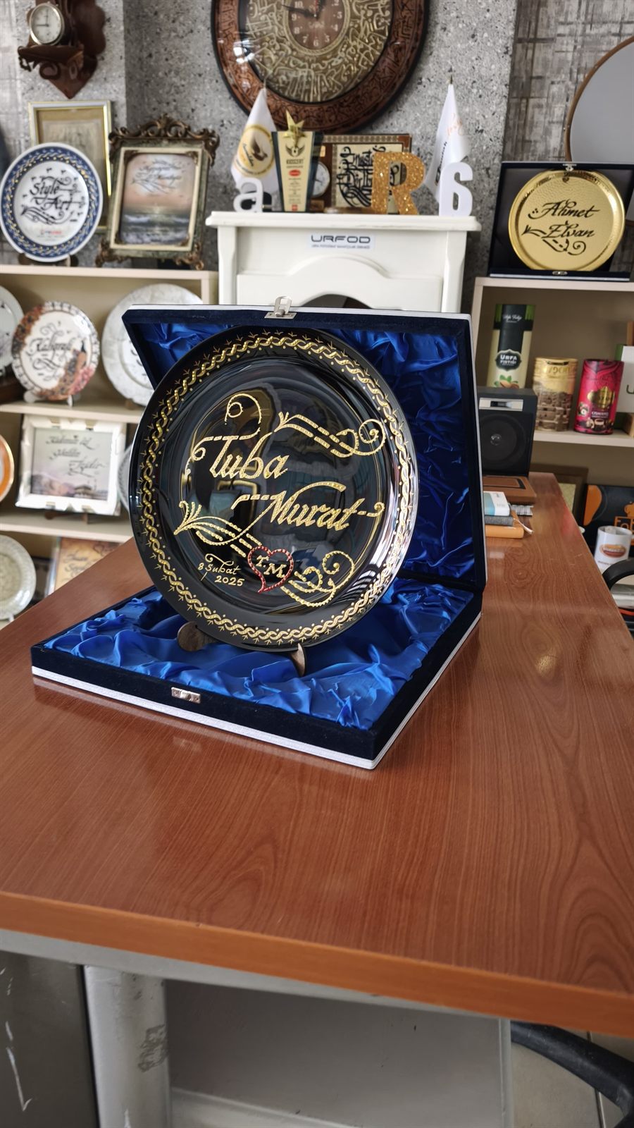 Kaligrafi (Tabak, Tasarım, Fon) — Çalışma 07